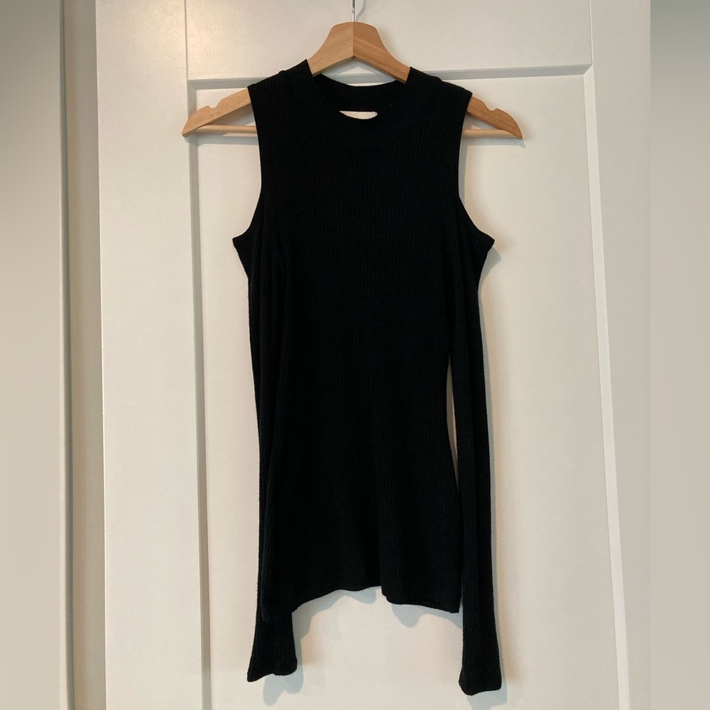 Peekaboo Shoulder Black Long Sleeve Top